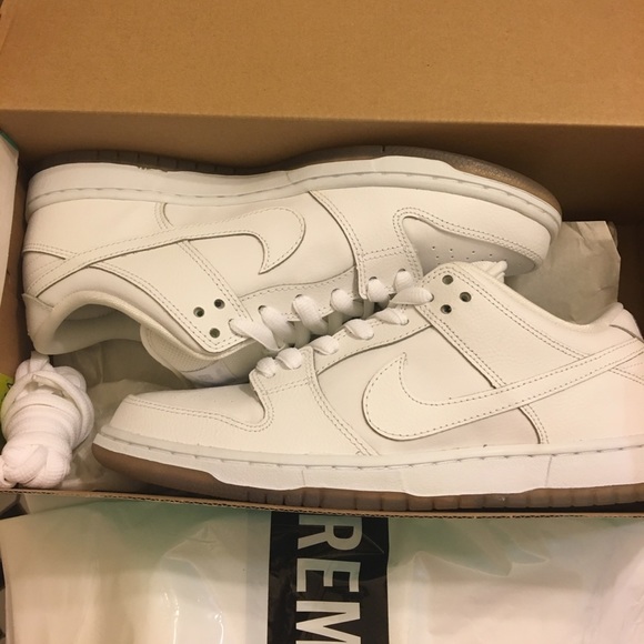 ❌SOLD❌Nike SB Dunk Low White Ice Sz 9 RARE🔥🔥🔥 - Picture 6 of 6